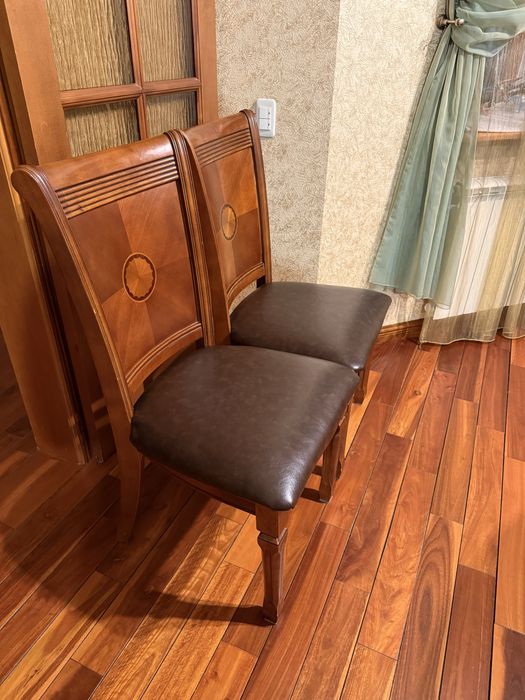 Продам стол со стульями