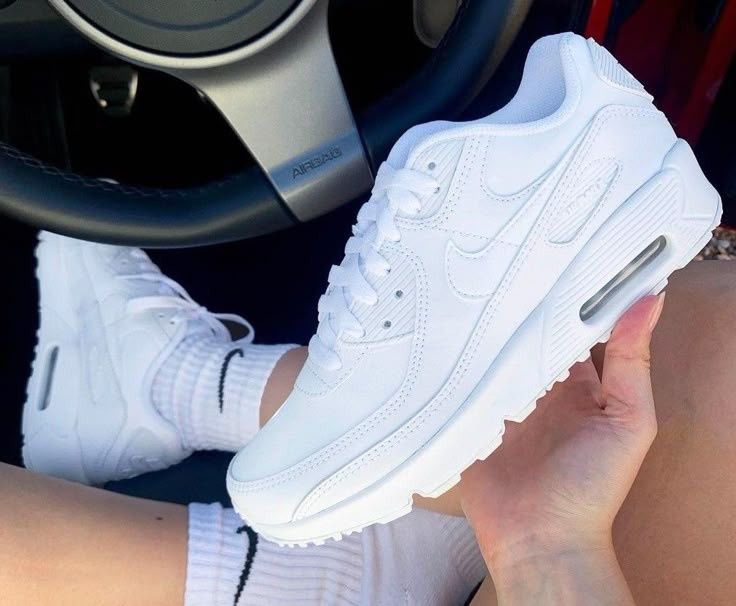 Nike Air Max 90 color white size 43 ( маломерка)