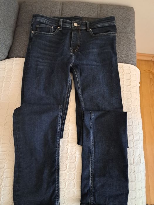 Мъжки дънки Karl Цвят тъмно син. В отлично състояние без забележки