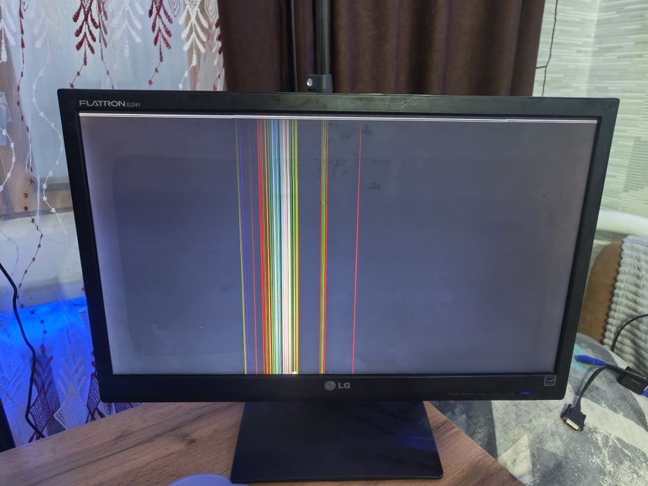 Монитор Samsung(НЕ РАБОЧИЙ)