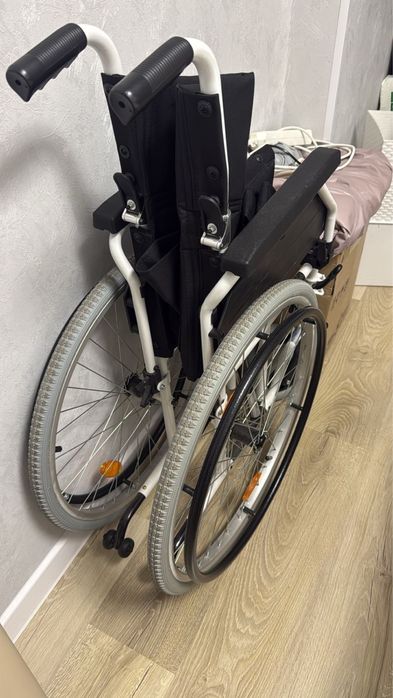 Инвалидное кресло (новое)