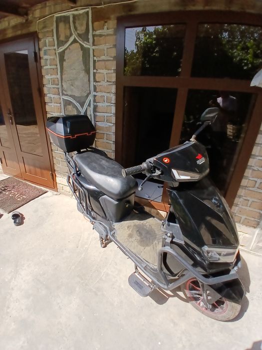 Skutr elektroniy hshshhshhs