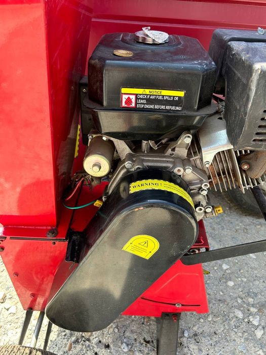 Бензинова дробилка нова висок клас HONDA ХОНДА 12 СМ