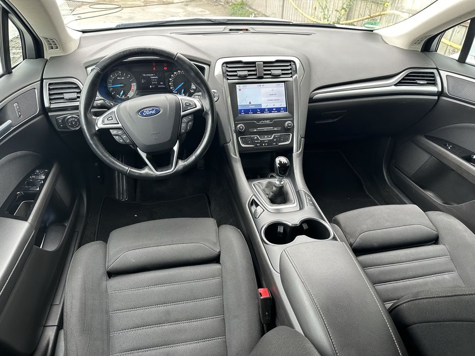 Ford Mondeo 2.0 150 CP/Navi/park assist/line assist/euro6/TVA/pilot/revizie/inmatriculat RO/istoric/km reali/senzori lumina-ploaie/carlig/grila activa