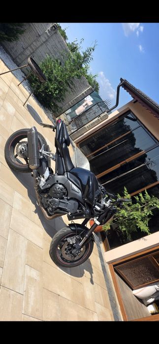 Yamaha FZ1 an 2006 / schimb