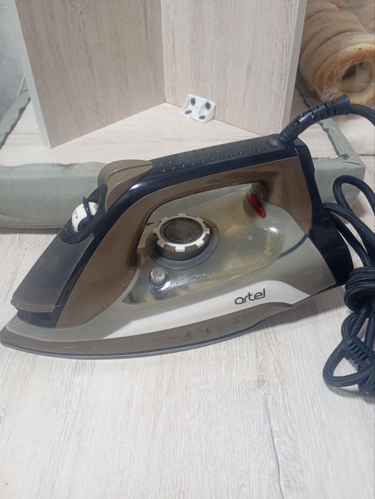 Продается утюг Артель в идеальном состоянии