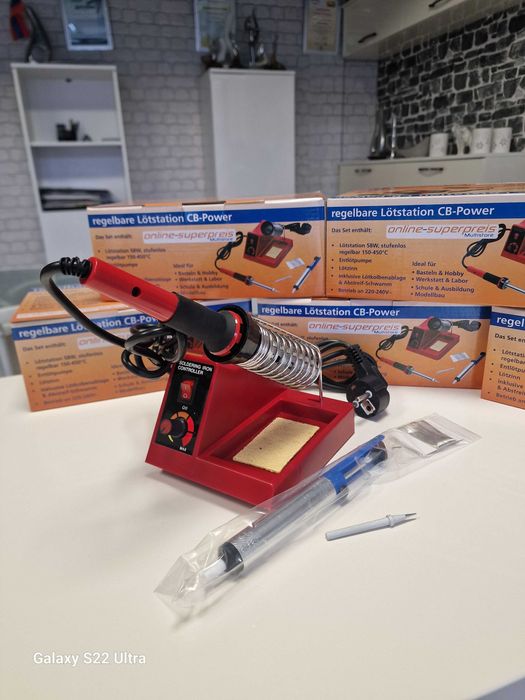 Професионален поялник-станция среден размер с регулируема температура