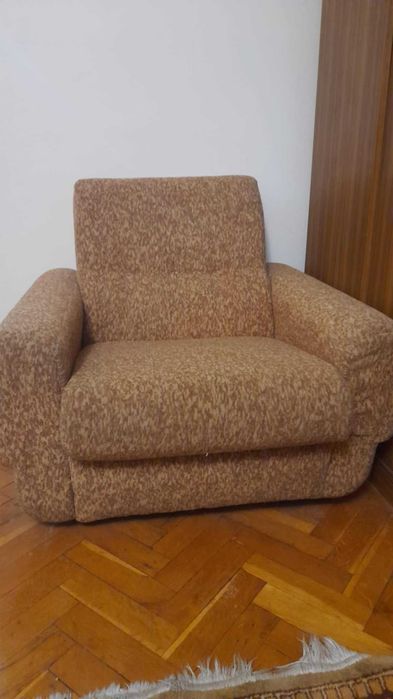 Холна гарнитура /диван тройка, диван двойка, 2 фотьойла и 2 табуретки/