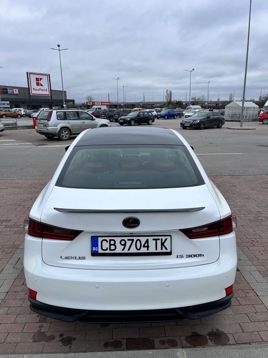 Lexus Is300h сменена батерия