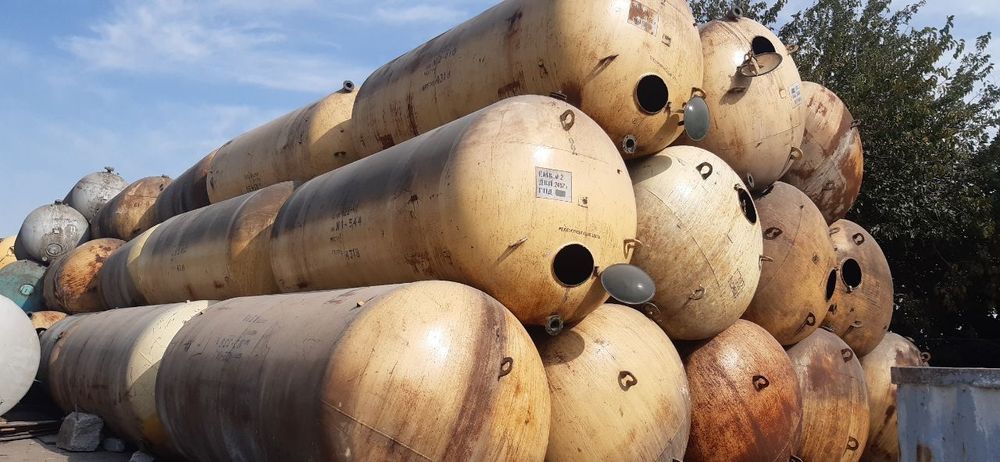 ЦИСТЕРНА ёмкосьти эмаль 25 тонн.