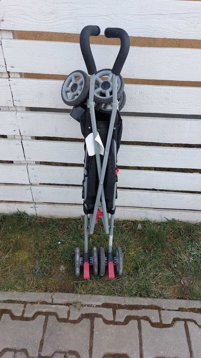 Carucior copii bebe Model pliabil foarte usor 4 kg , pt luat in avion Marca Kolcraft Cloud