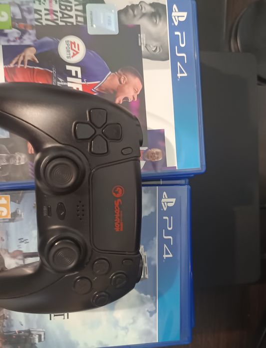 Ps4-1TB,controller ca nou și 13 jocuri