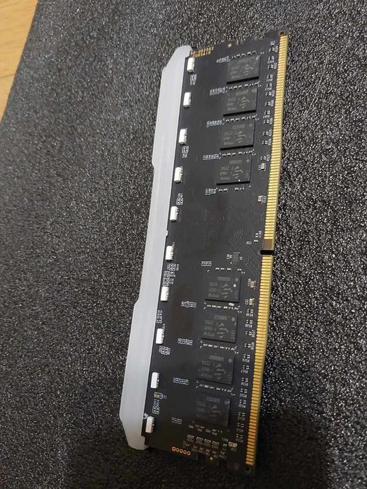 16GB DDR4 3600Mhz CL18 - Corsair Vengance RGB PRO