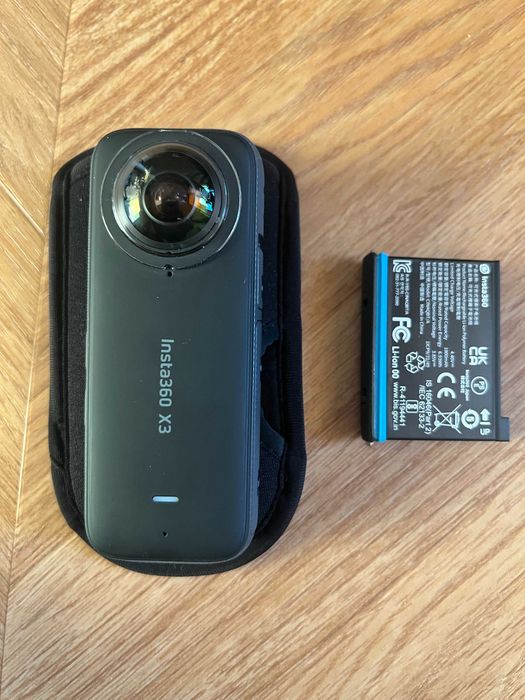 Insta360 X3 5.7K + 2 baterii și husă, fără schimb