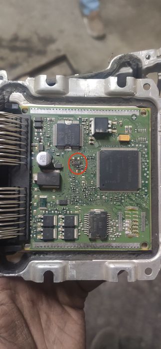 ЭБУ от мотора 126 Лада приора