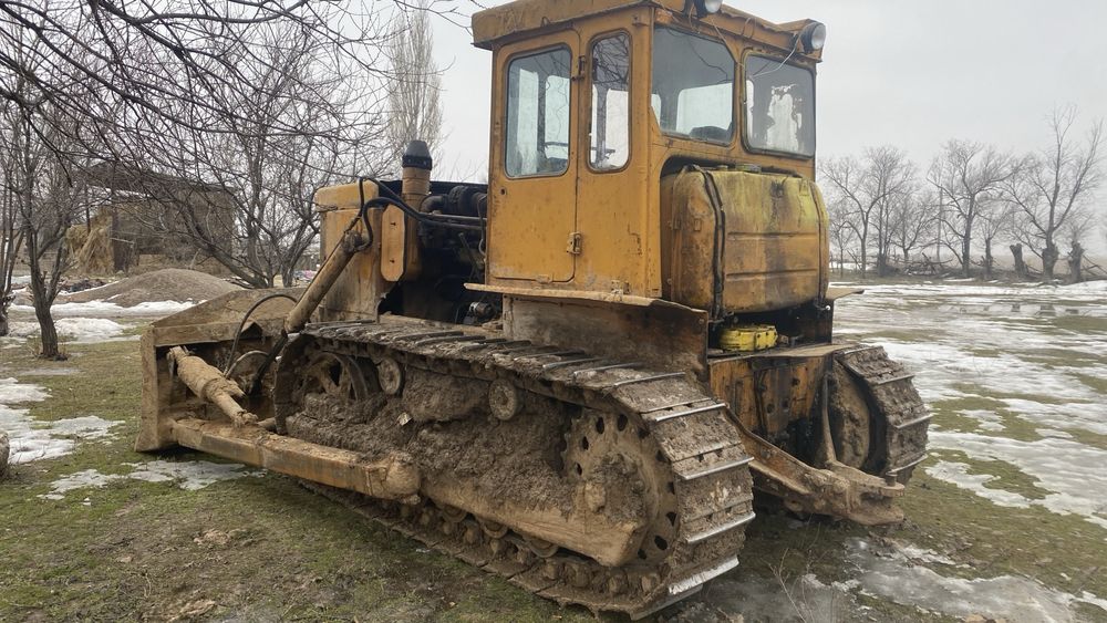 Бульдозер чтз 170  продам