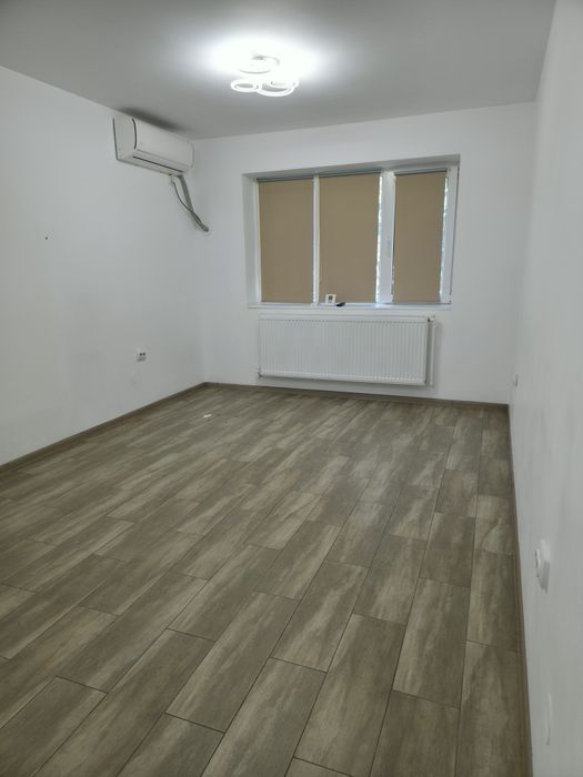 De vanzare apartament 2 camere, bloc Patria, parter – ideal pentru cabinet medical, stomatologic, birouri sau salon.