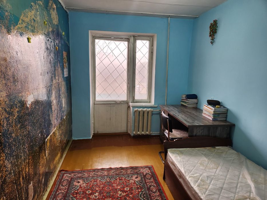 Olmaliq shahar A.Navoiy koʻchasi 3-uy 15-xonadon. Balkoʻni2ta