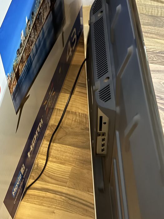 Crown 43” Smart android 4k dolby