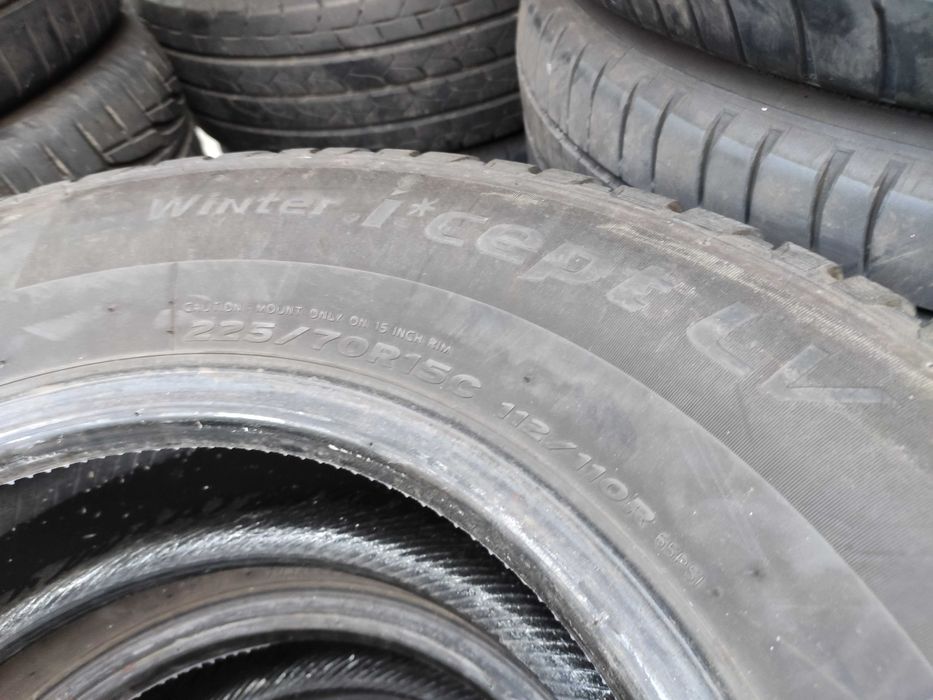 2бр Зимни гуми за бус 225 70 15 С - Hankook