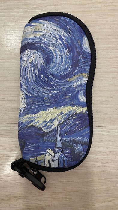 Чехлы стильные для очков