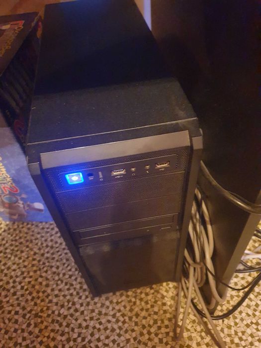 Настолен компютър