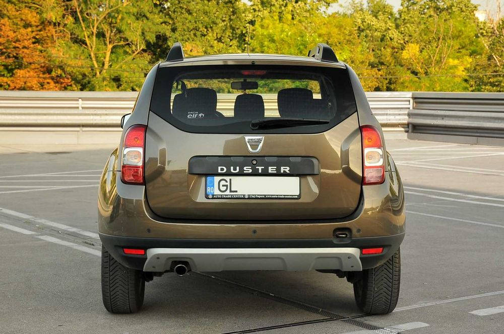 Dacia Duster ca nou