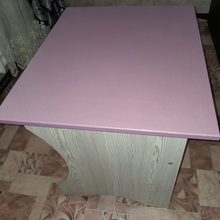 Стол детский для девочки