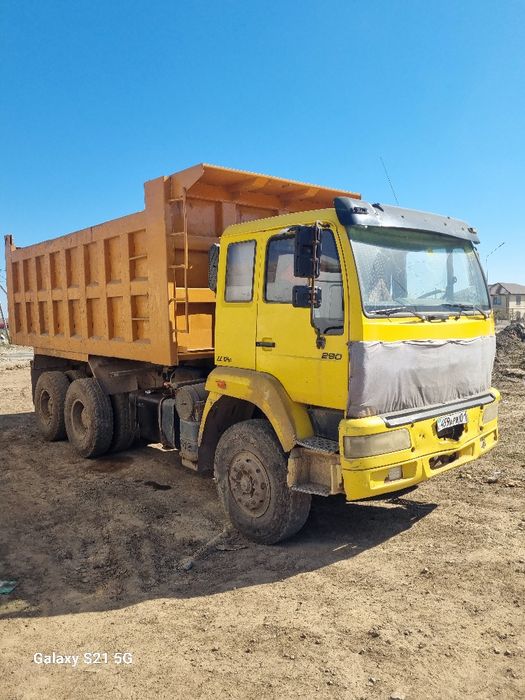 Продам Хову Синотрук 2007г