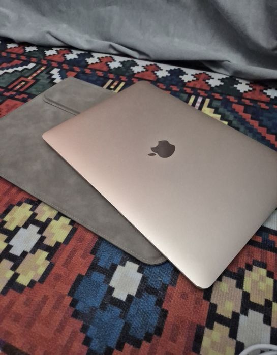 MacBook air 2020 м1