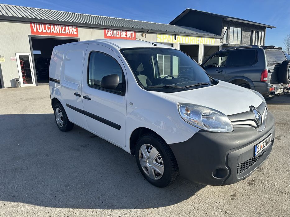 Vind Renault kangoo 2017 stare foarte buna
