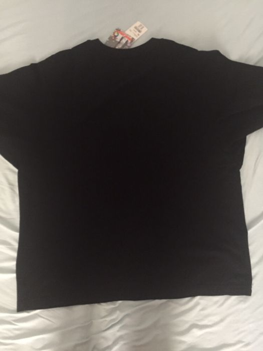 Tricou Uniqlo x Takashi Murakami x Billi Eilish
