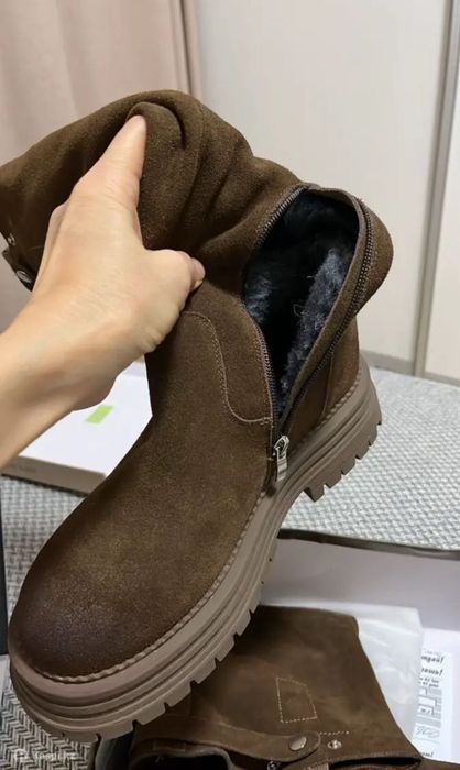 Продам сапоги новые