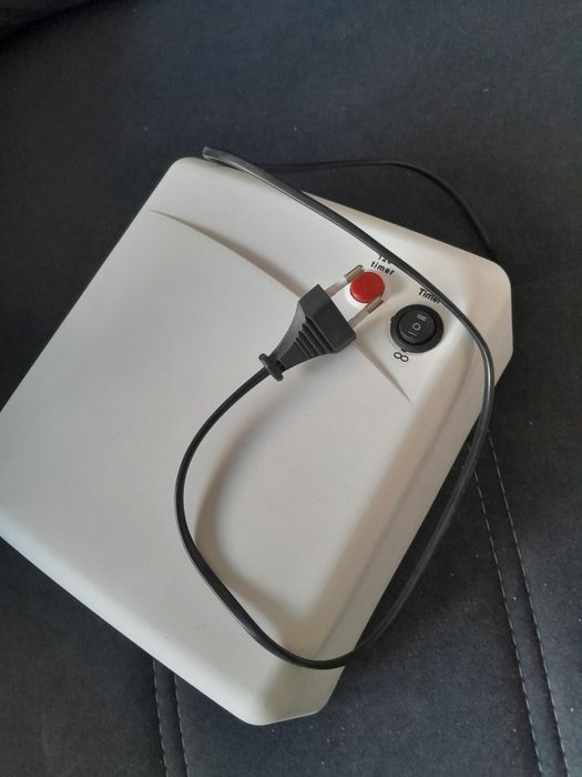 Продам лампу для маникюра