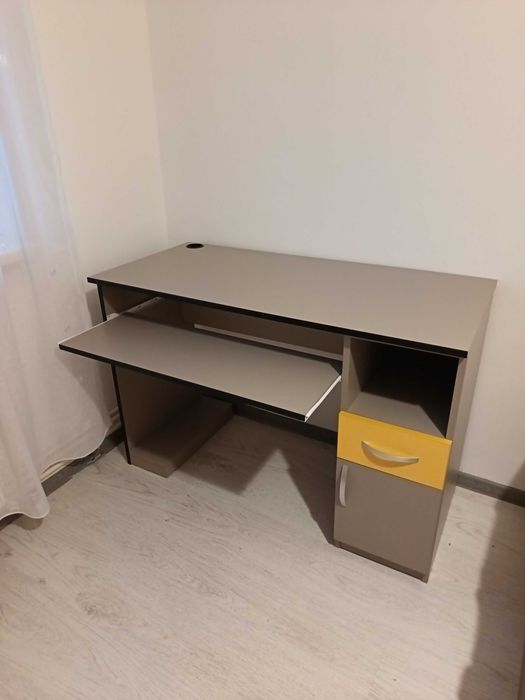 mobila tineret in stare foarte buna