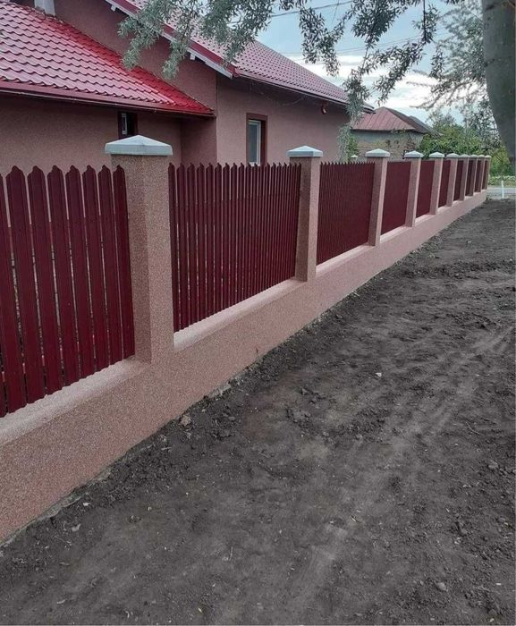 Executam garduri si porti