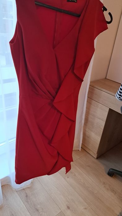 Rochie eleganta rosie