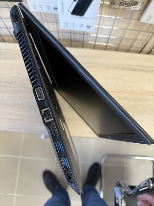Лаптоп Acer Aspire E5-532 - 15,6 инча, отличен