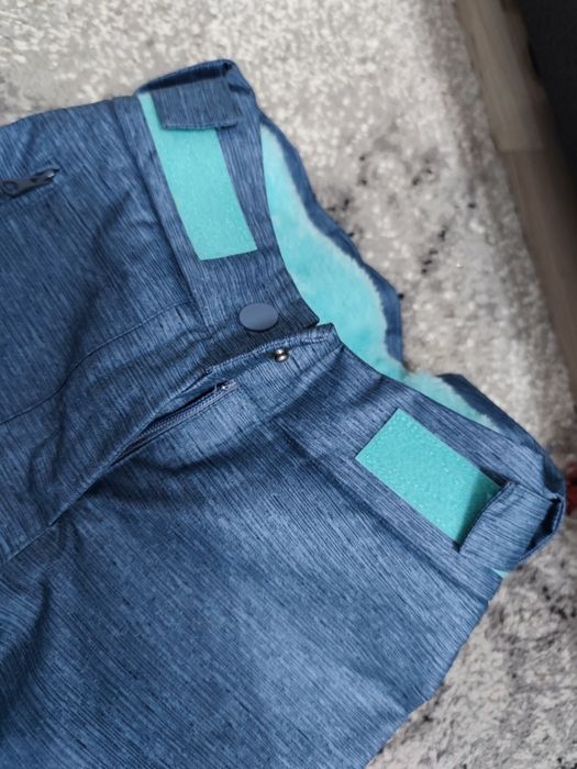 Pantaloni groși iarna, schi / săniuș, mărime 3-4 ani