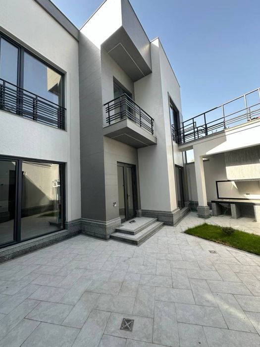 Новый евро дом в стиле хай тэк