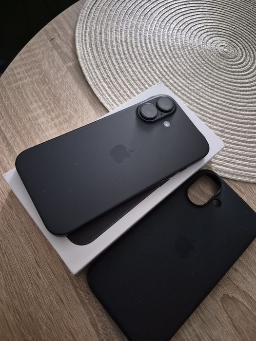 Vand Iphone 16 ca nou