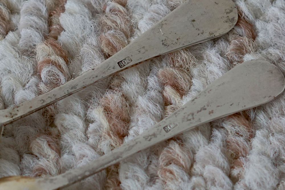 Set doua solnite cu lingurite din argint 800