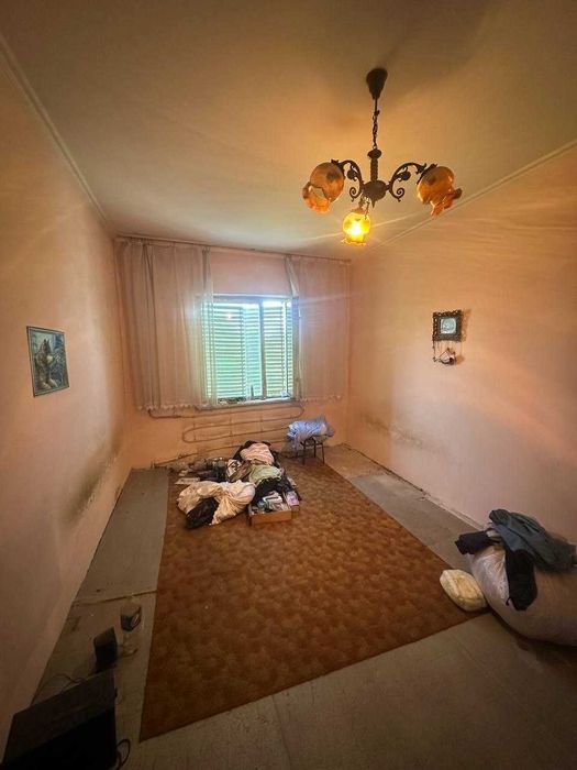 Срочно продам квартиру Бектемирский Рувд 80кв.м без ремонта