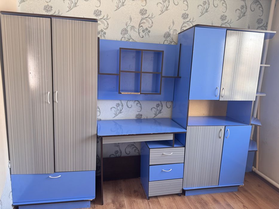 Продам спальный гарнитур