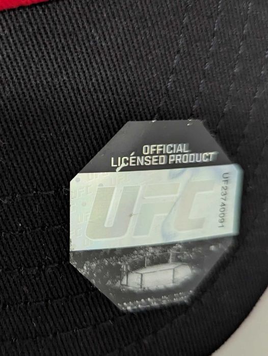 UFC мъжка бейзболна шапка от Сащ