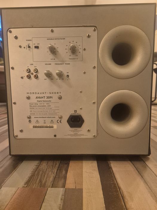 Vând subwoofer Mordaunt Short