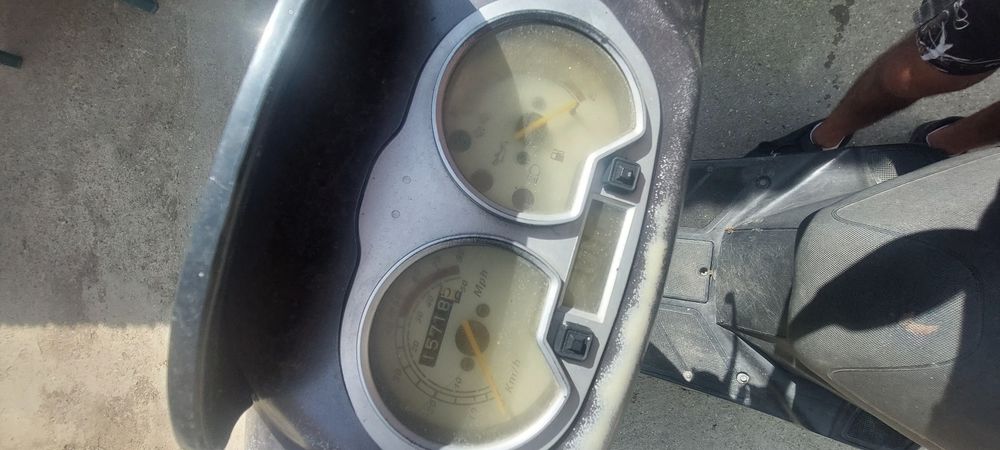 Vând Scuter 2T stare bună