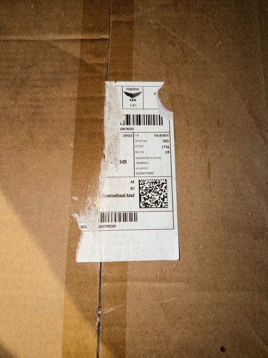 Aspirstor MOVA , cu statie . Nou , sigilat