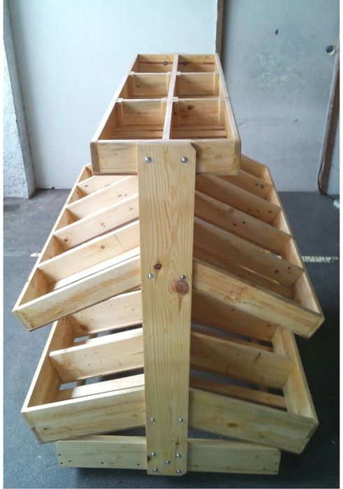 Яруссные стеллажи