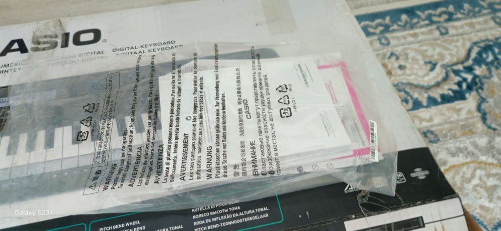 Продам синтезатор casio